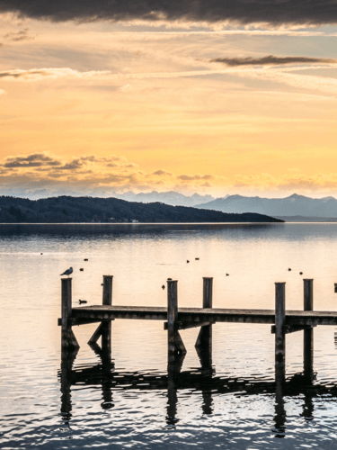 Beruhigender Sonnenaufgang am Starnberger See